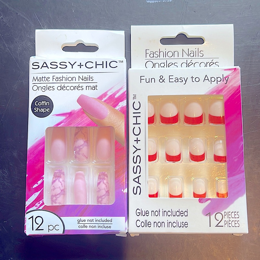 SASSY + CHIC - Fashion Nails